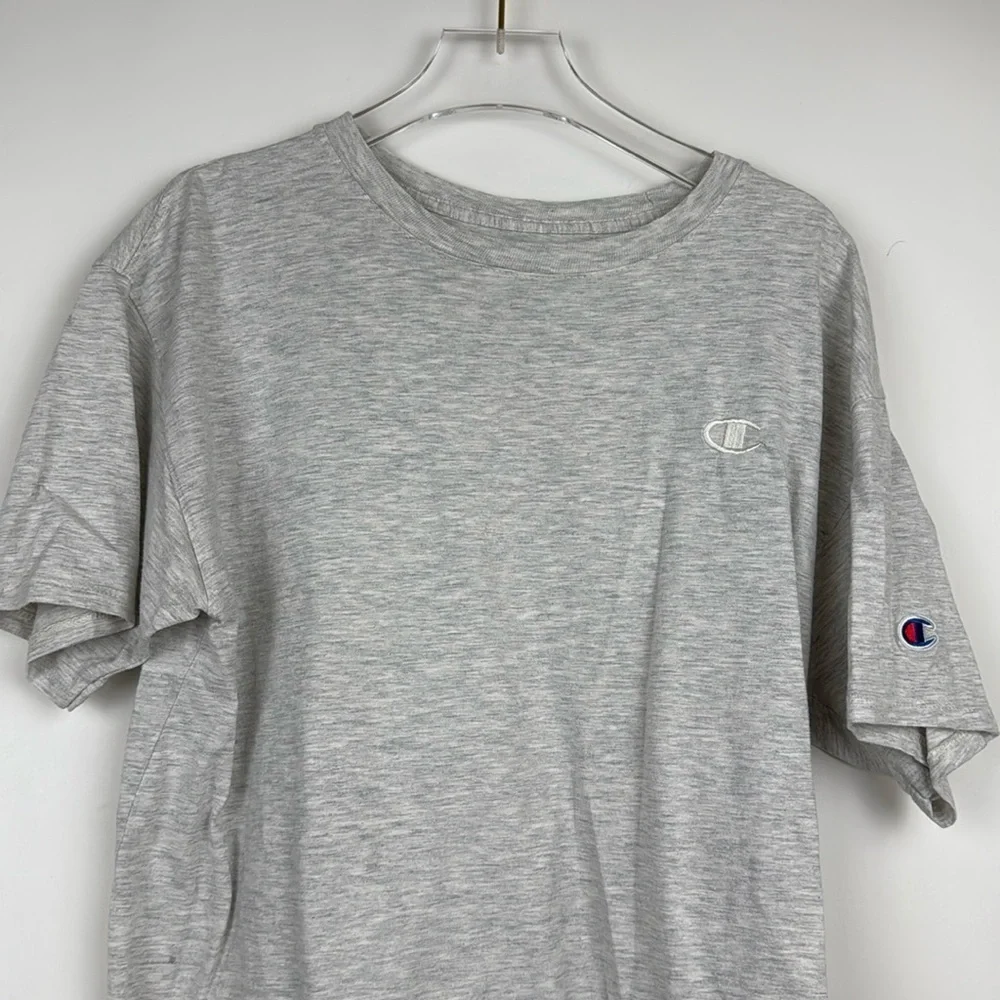 Champion Light Gray Men Crew Neck Short‎ Sleeves T-Shirt Size Medium - Picture 2 of 8